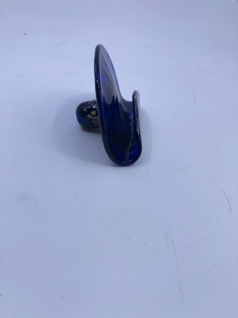 FAN SHAPED BLUE BLOWN GLASS CARD HOLDER.