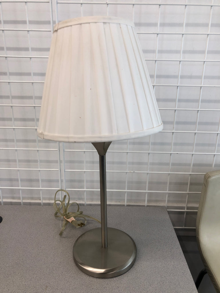 METAL LAMP W/PLEATED SHADE.