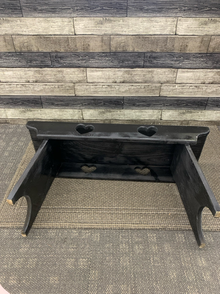 BLACK HEART BENCH.