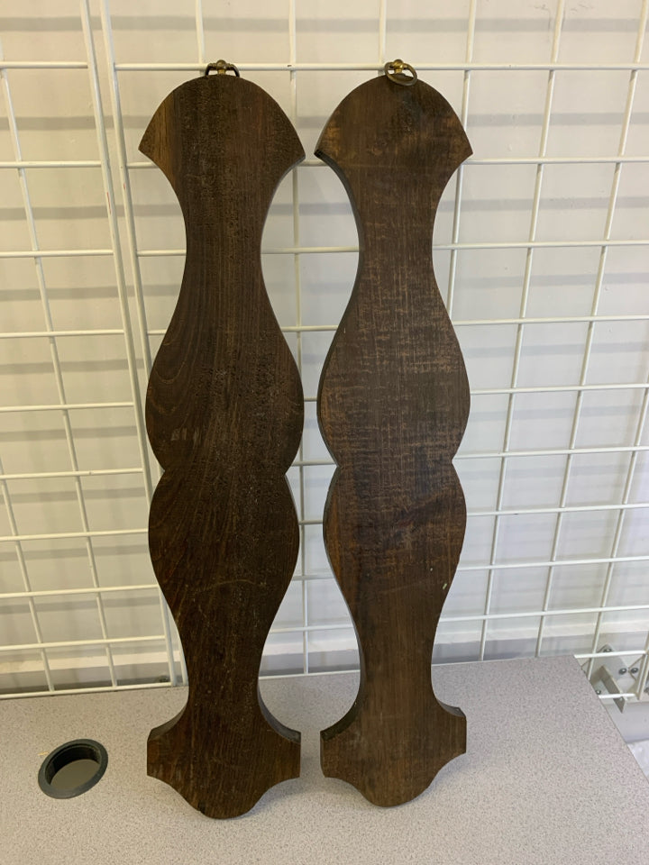 2 VTG WOOD CANDLE SCONCE.