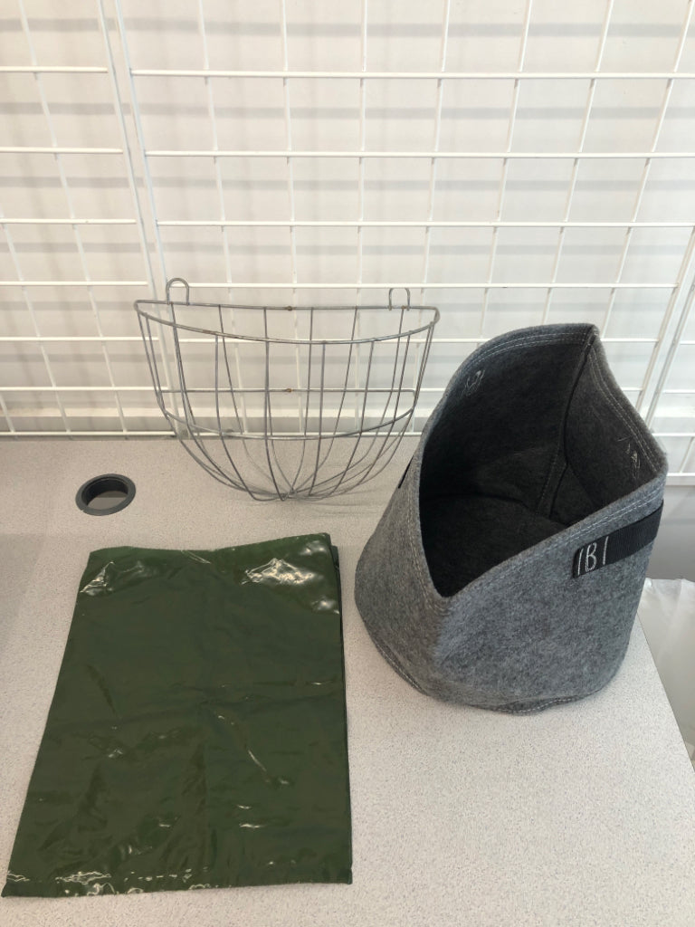3PC WIRE PLANTER W/PLASTIC & CLOTH LINER.