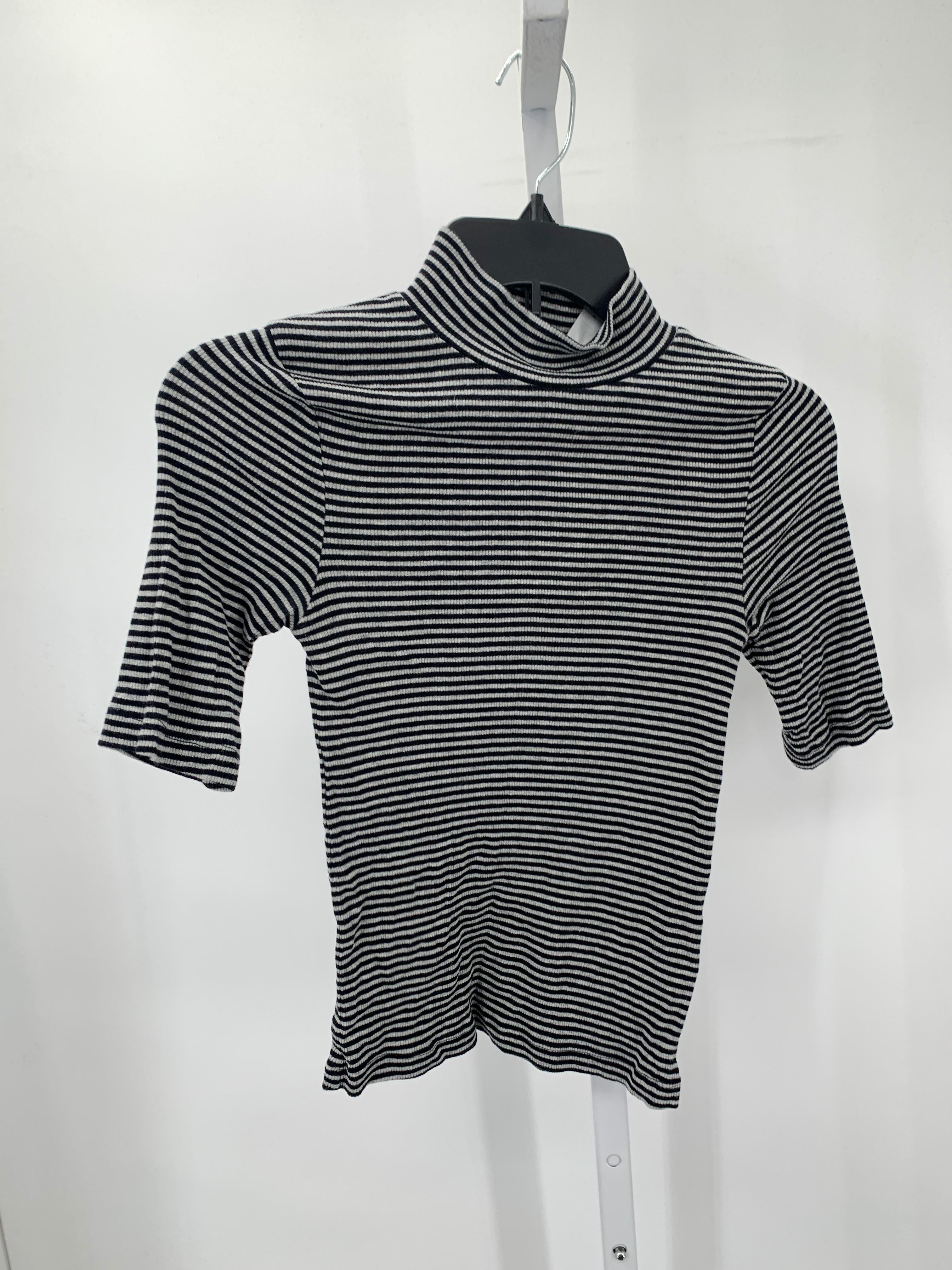 Divided Size X Small Juniors Short Sleeve Shirt