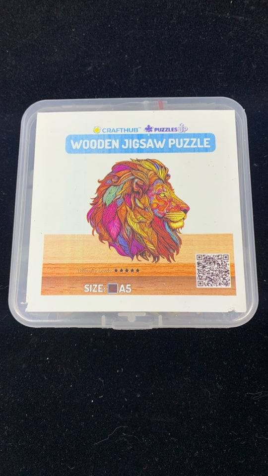 NIB WOODEN JIGSAW PUZZLE LION.
