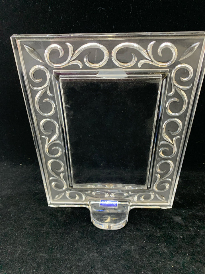 WATERFORD CRYSTAL PICTURE FRAME.