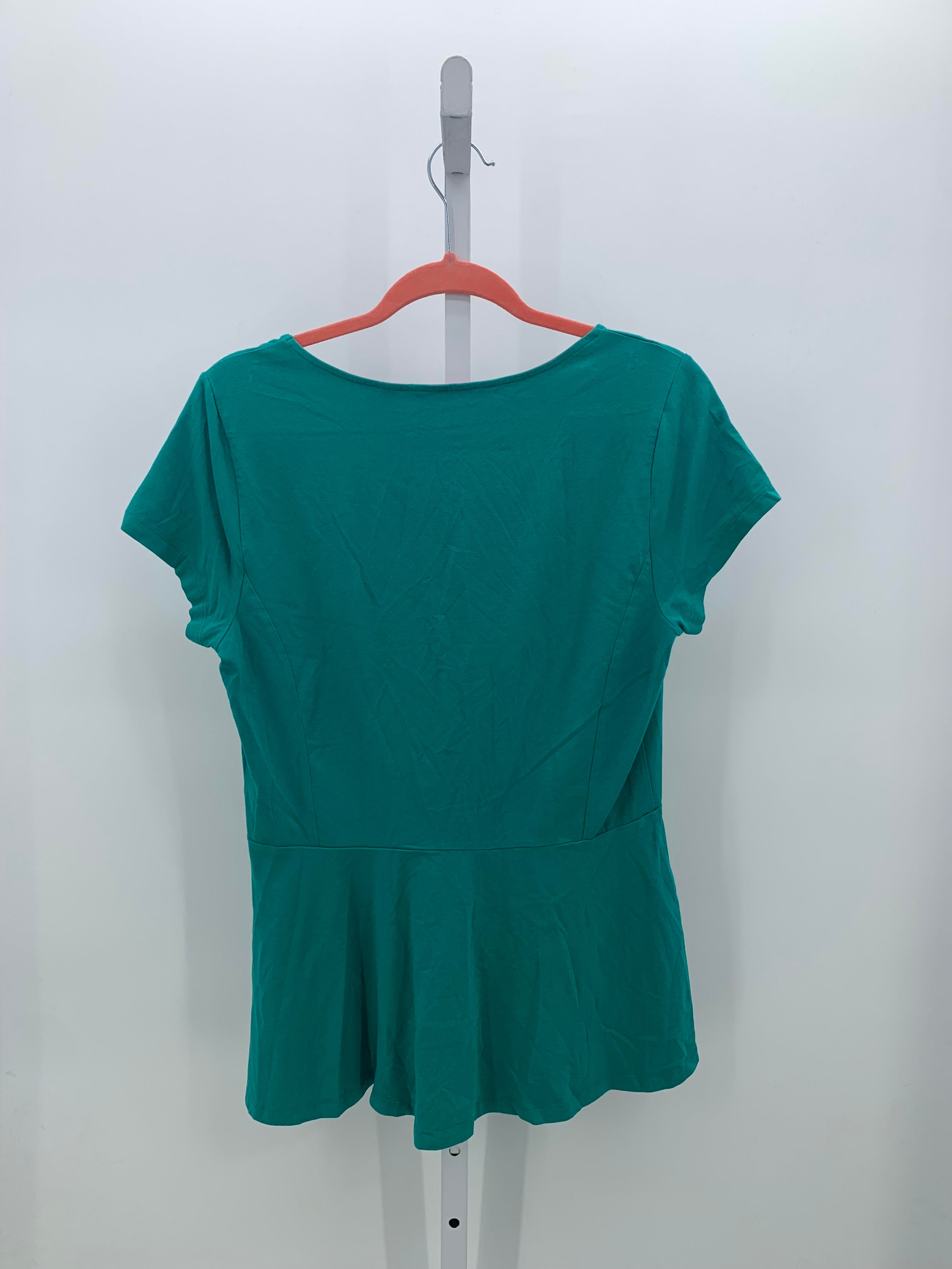 Isaac Mizrahi Size Medium Misses Short Sleeve Shirt