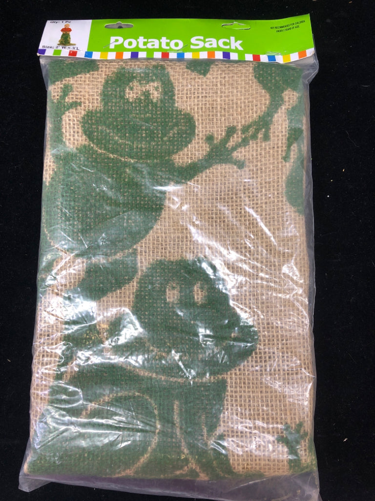 NIP POTATO SACK W/FROGS.