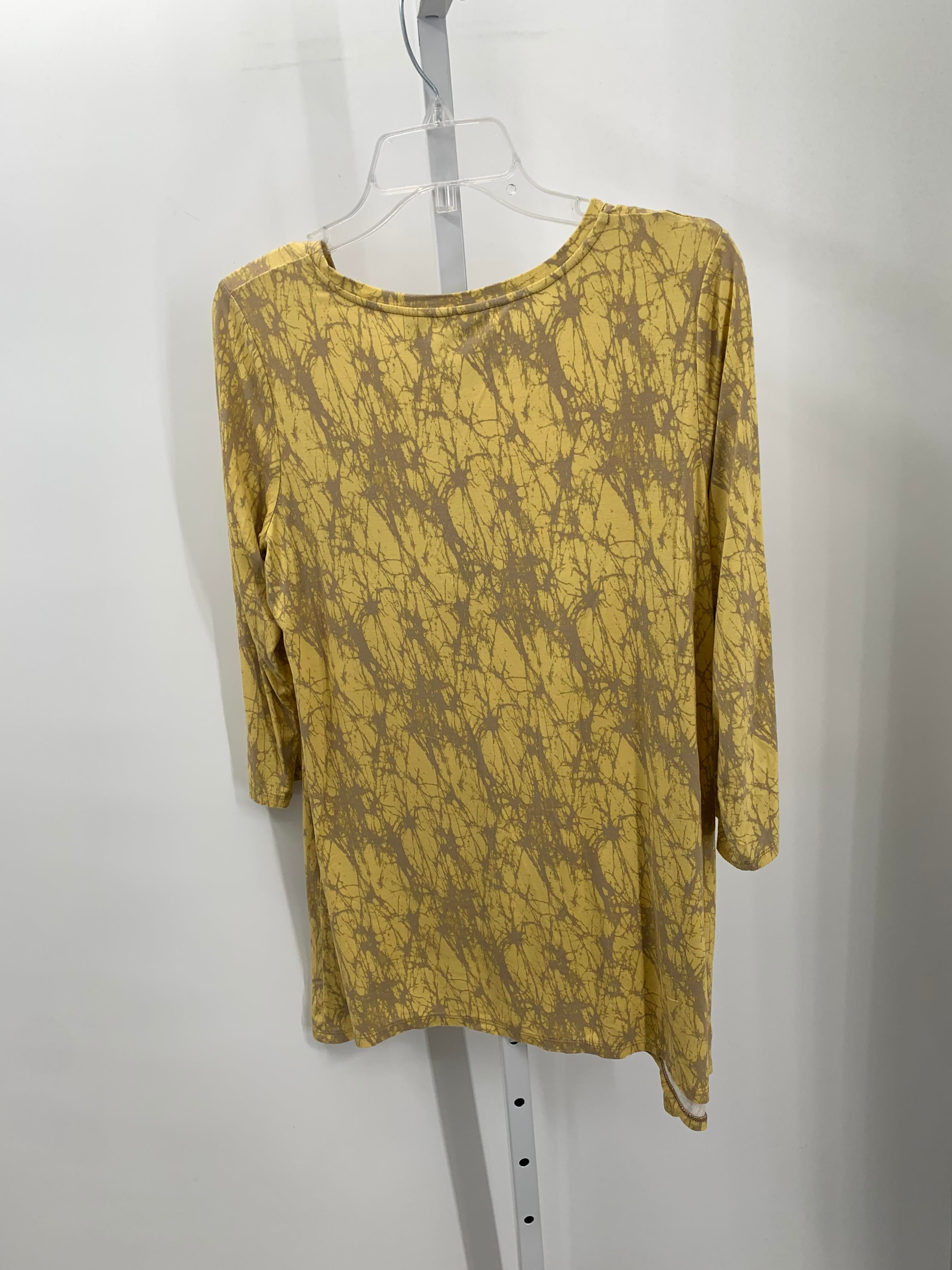 LOGO Size Medium Misses 3/4 Sleeve Shirt