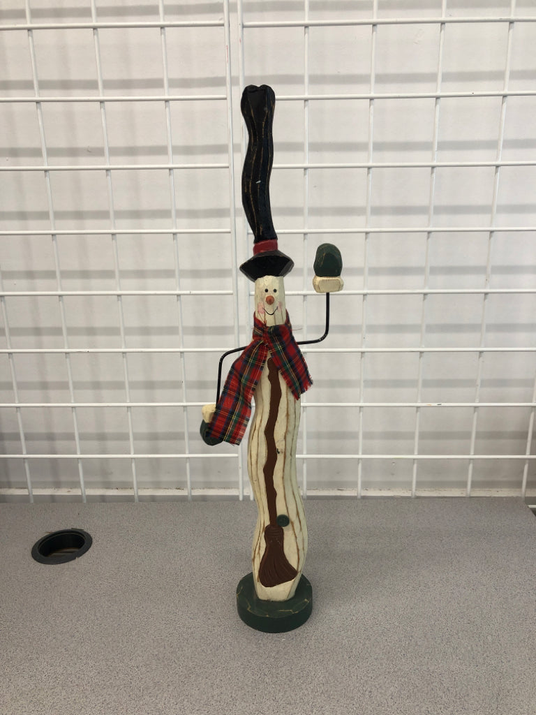 LONG WOODEN PRIMITIVE SNOWMAN.