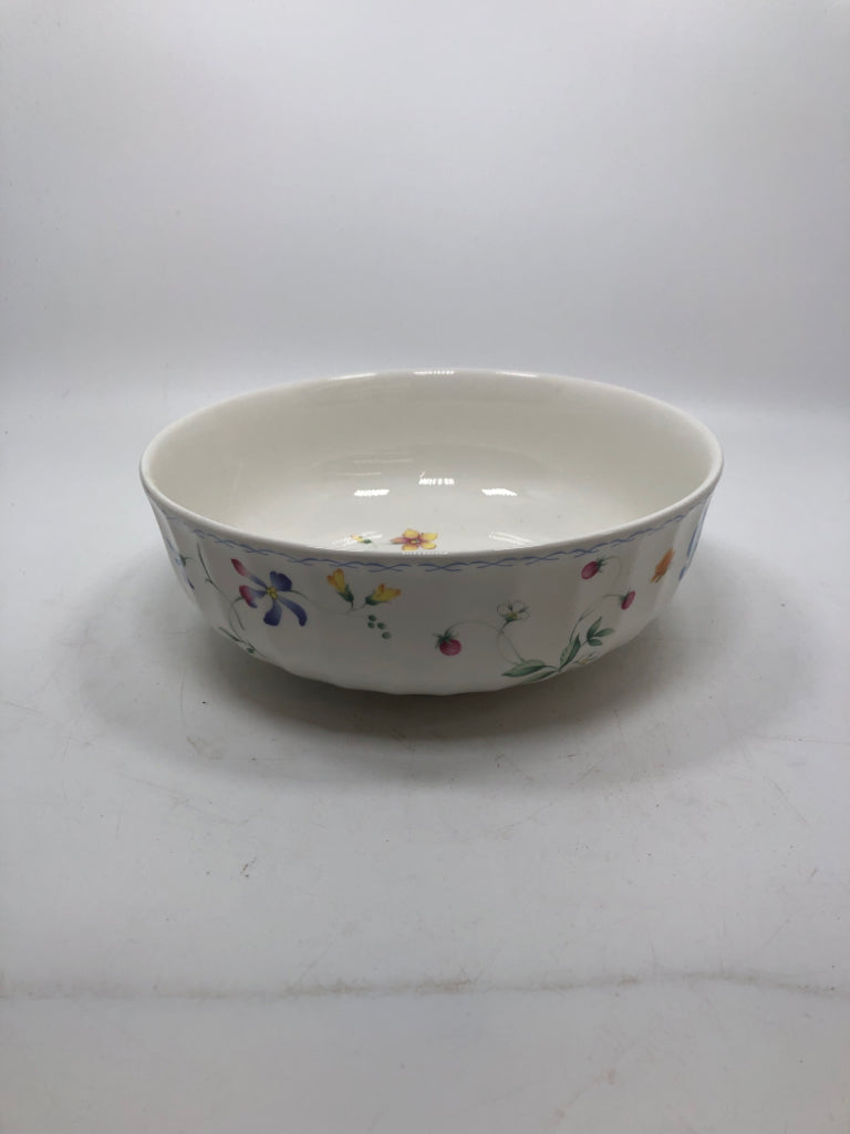 43PC MIKASA SORRENTO DISH SET SERVICE FOR 6.
