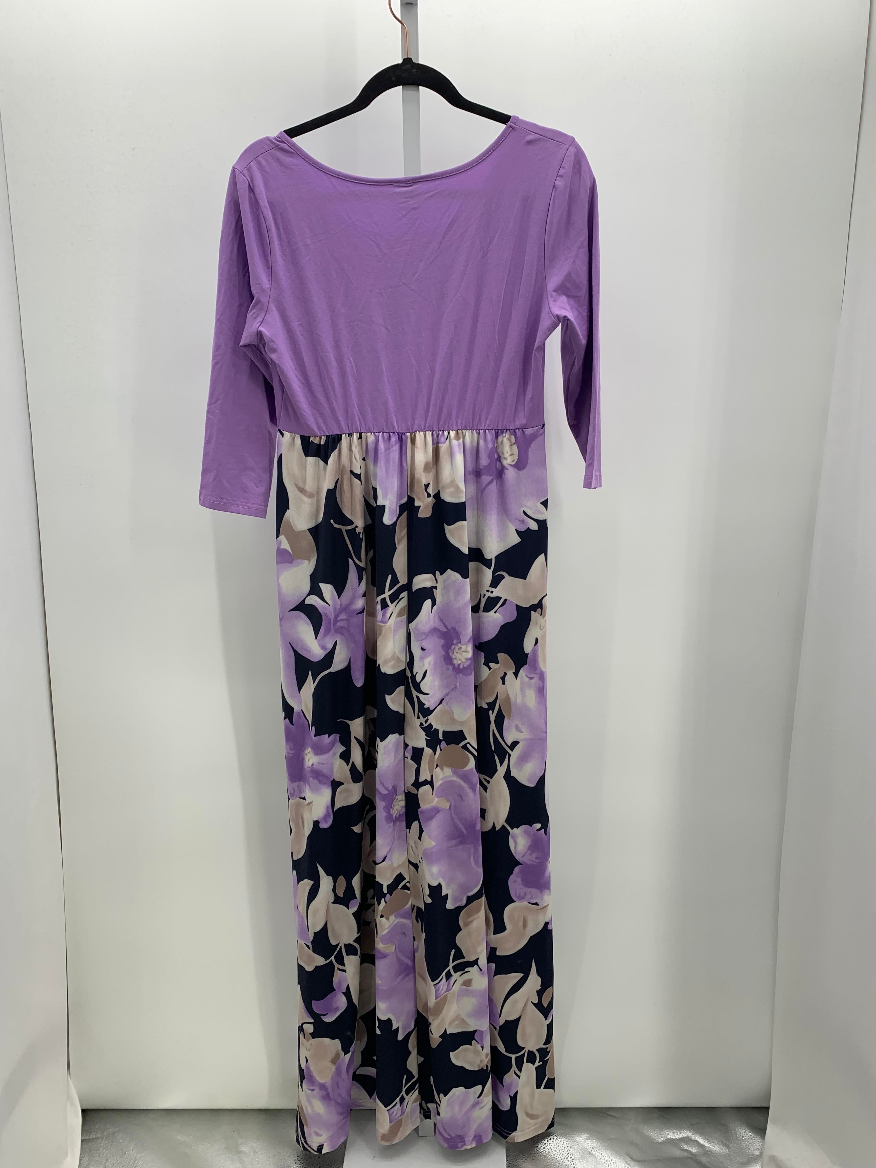 Size Large Misses 3/4 Sleeve Dress