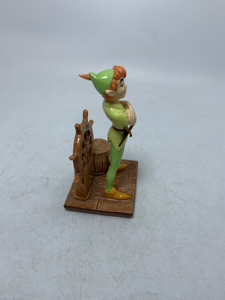 VTG DISNEY SHOWCASE PETER PAN FIGURINE 2002.