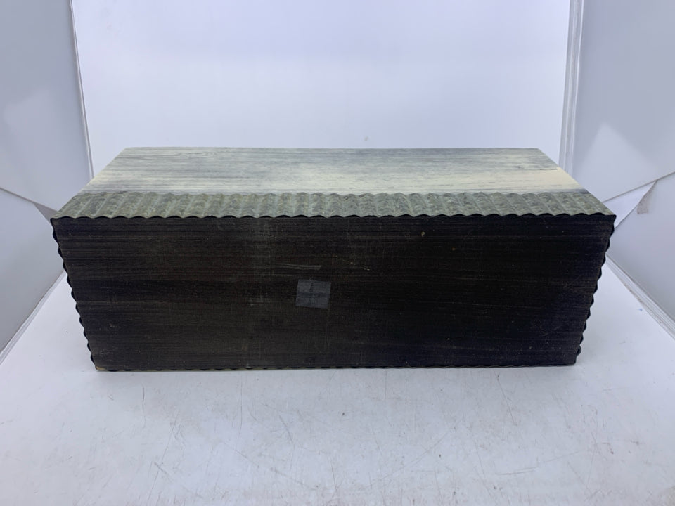 LIGHT WEIGHT WOOD PLANTER W/ GALVANIZED BOTTOM.