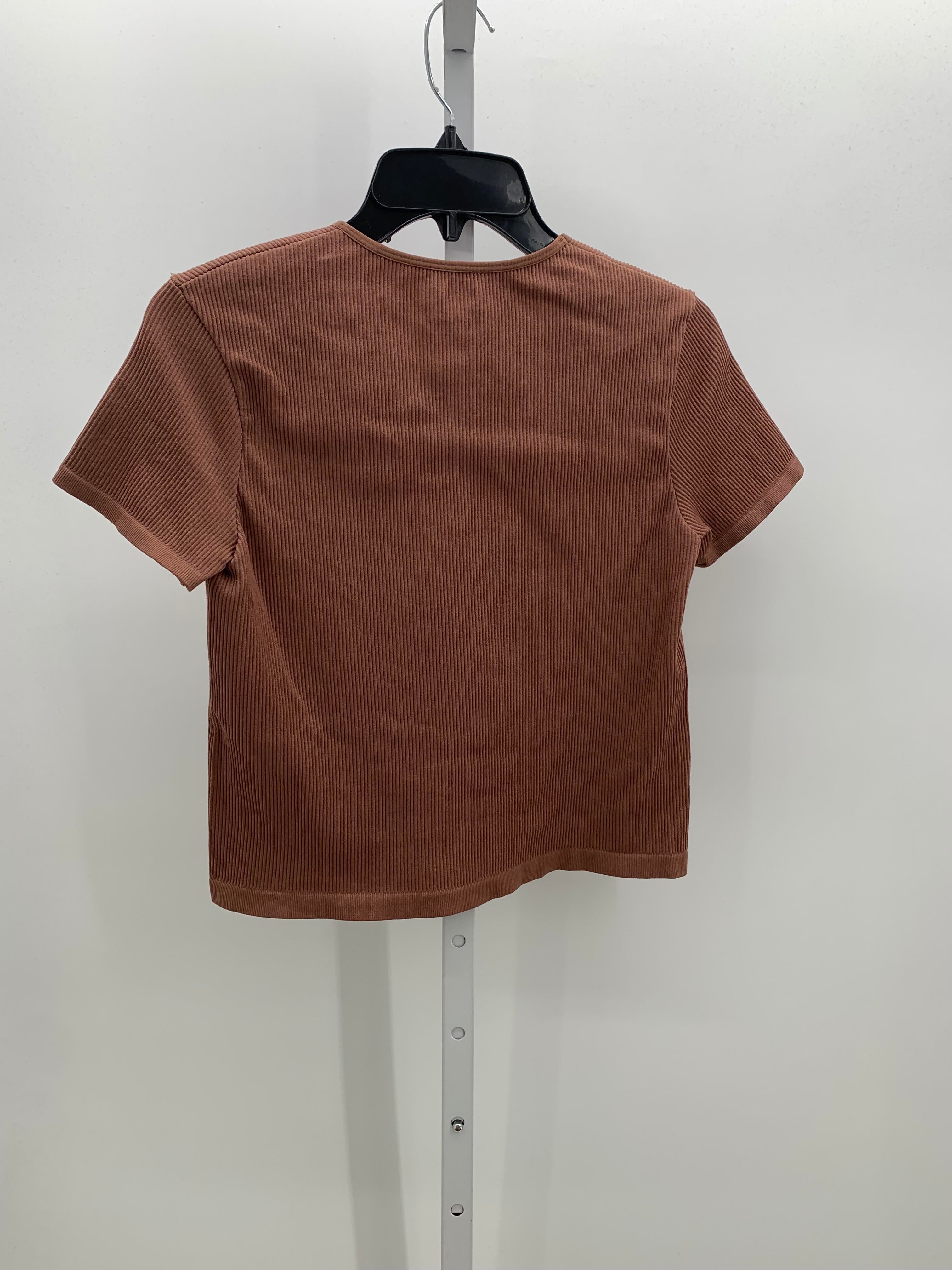 Size Large Juniors Short Sleeve Shirt