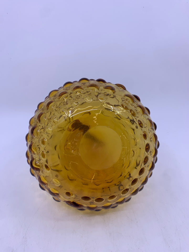 AMBER AND RED GLASS HOBBNAILED HEN.