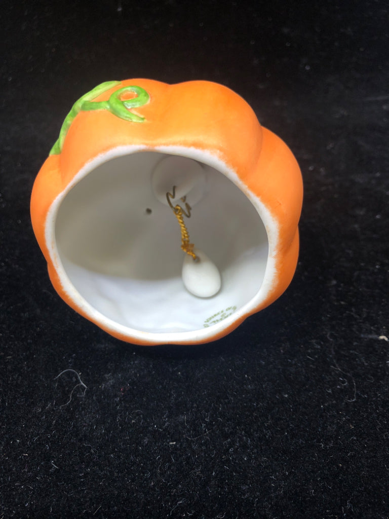 AVON PILGRIM W/PUMPKIN BELL.