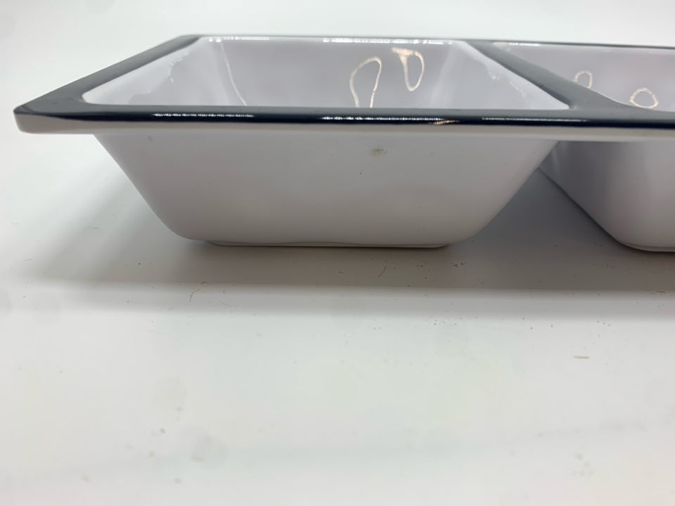 BLUE FLORAL MELAMINE DIVIDED TRAY.