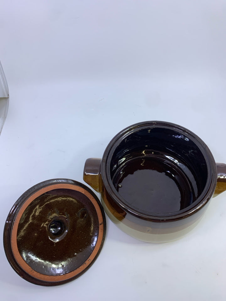 STONEWARE POT CREAM & BROWN W/LID.