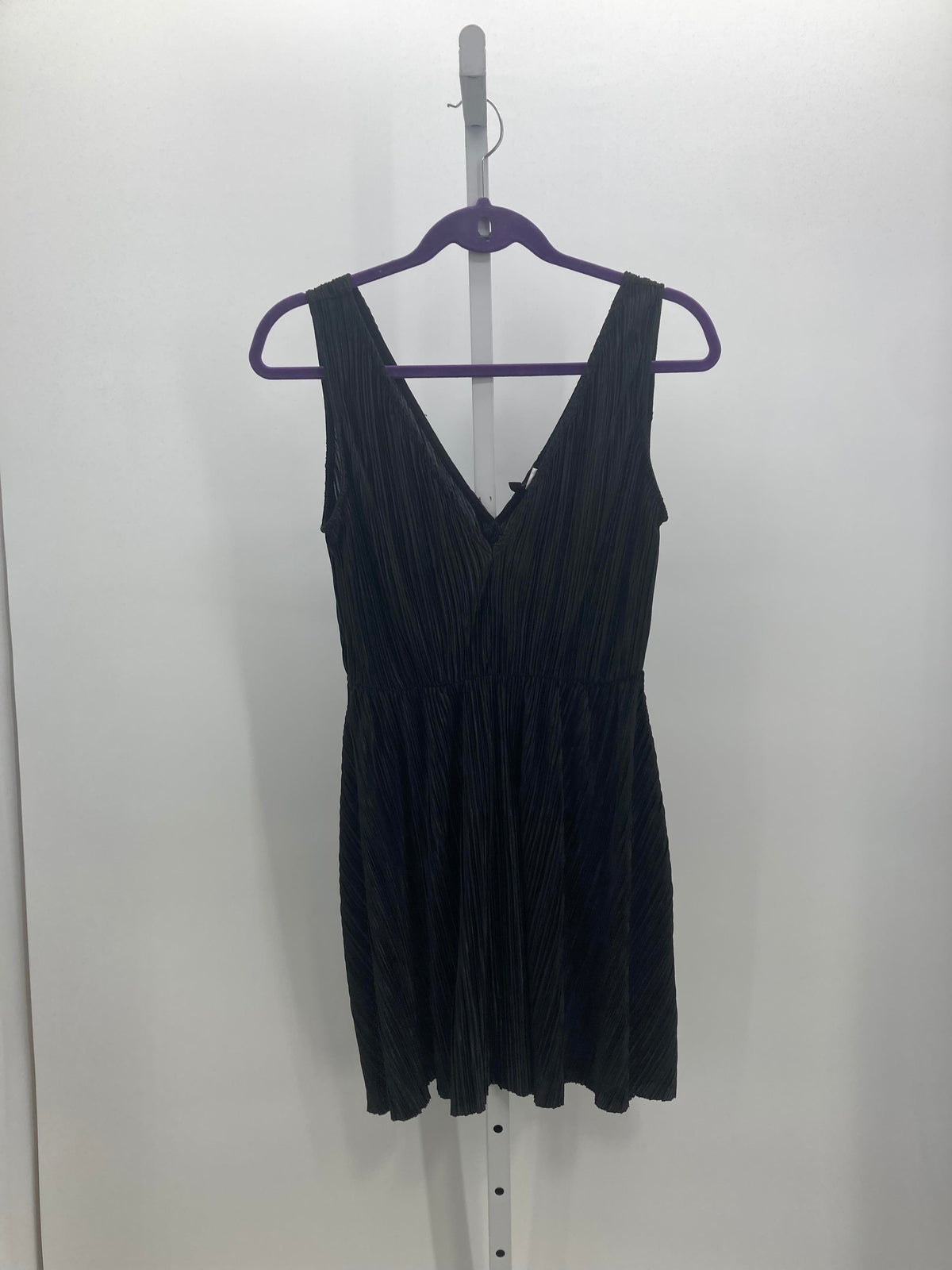 Divided Size 4 Juniors Sleeveless Dress