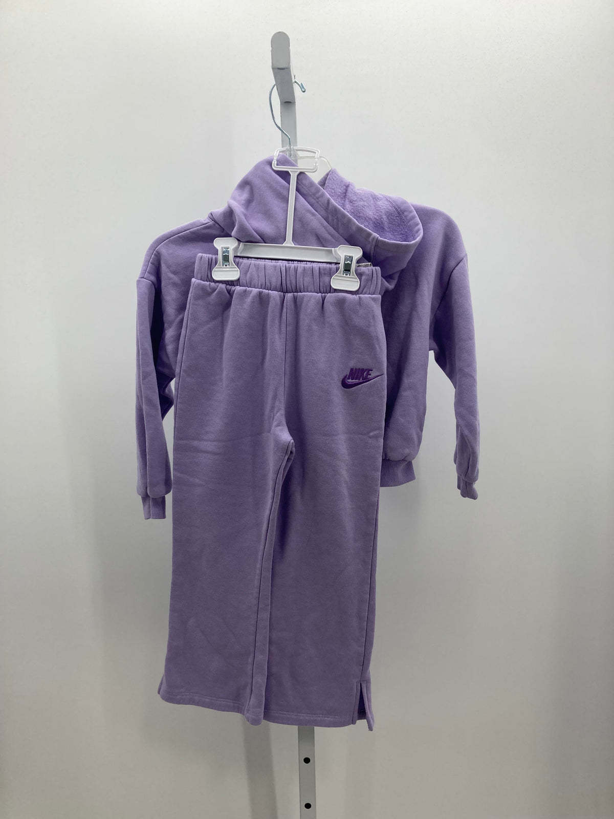 Nike Size 6 Girls 2 Pieces