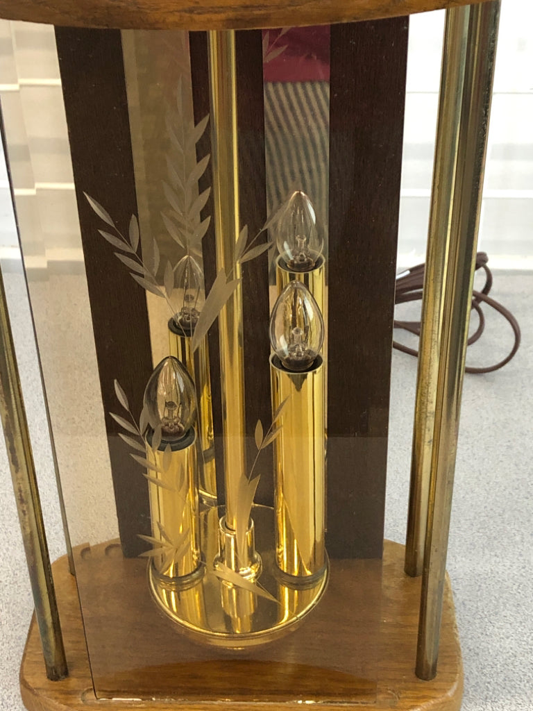 VTG 3WAY LAMP W/FROSTED GLASS PANEL AND CREAM SHADE.