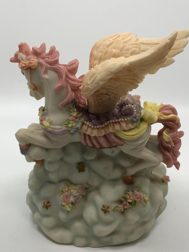 UNICORN/PEGASUS CERAMIC MUSIC BOX.