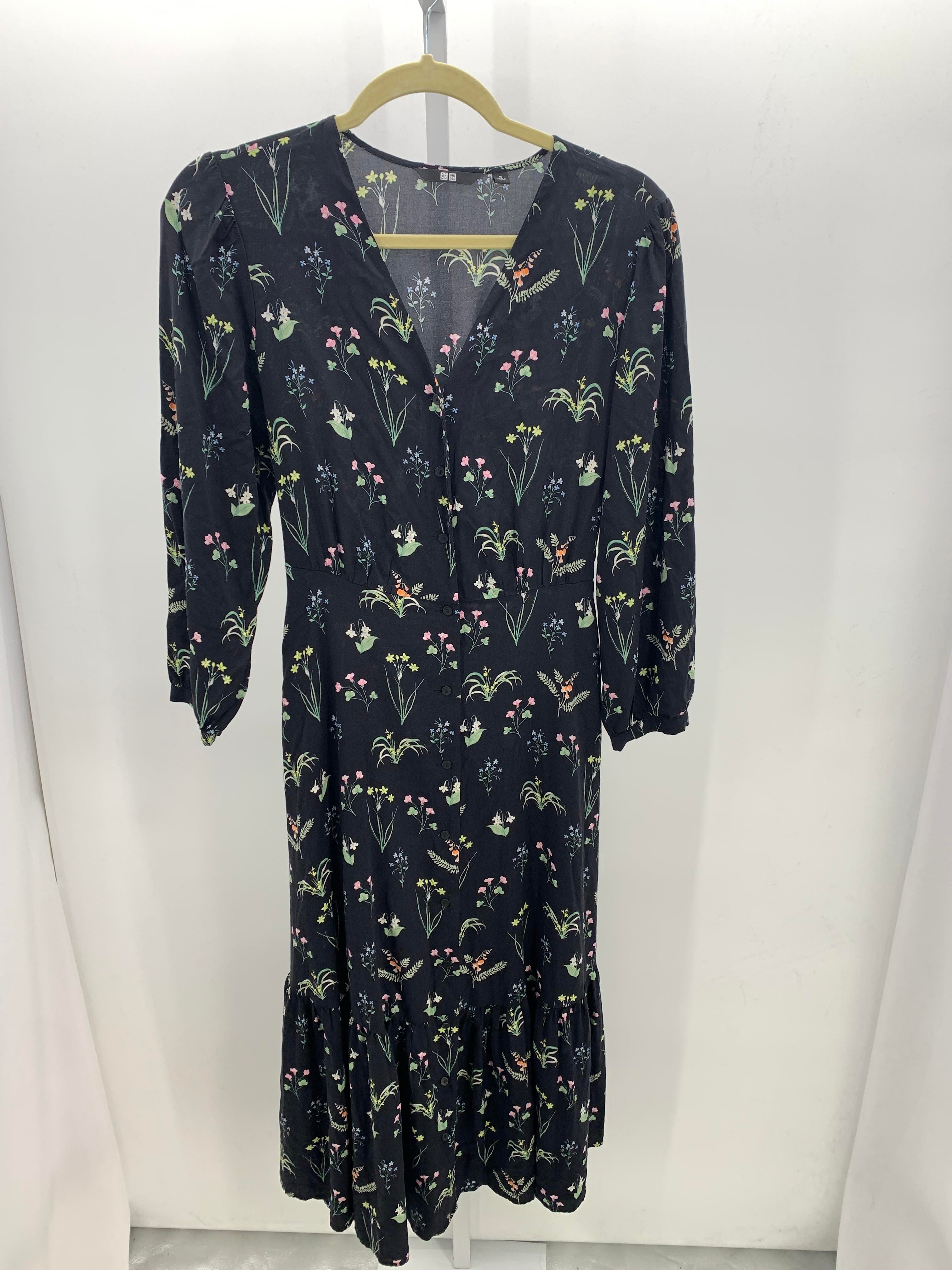 Uniqlo Size Medium Misses 3/4 Sleeve Dress