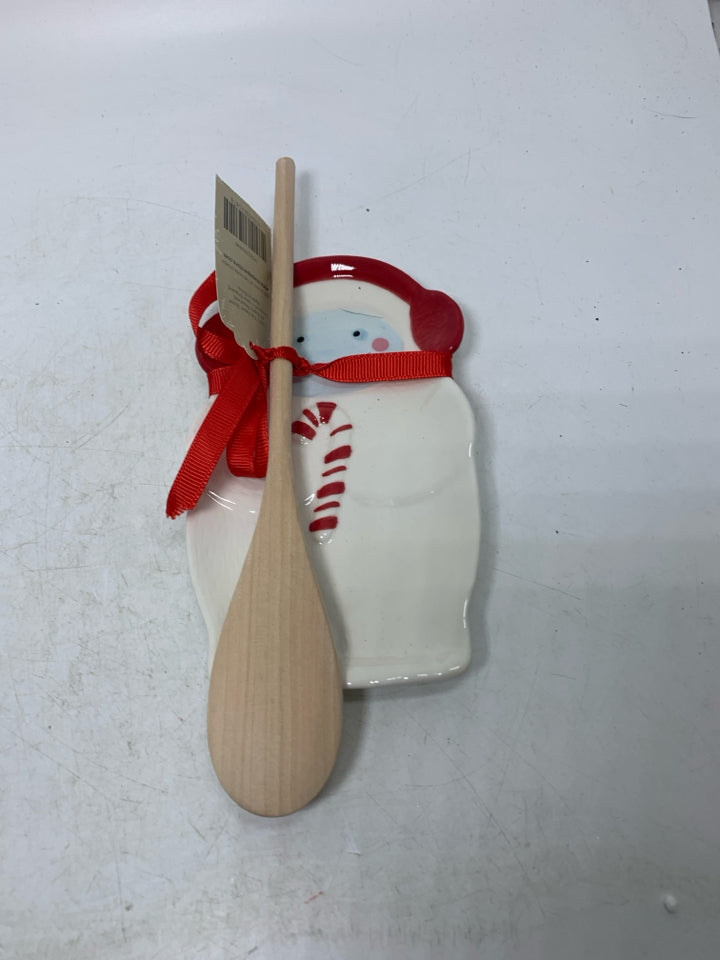 NWT SMALL YETI SPOON REST W/ RED EARMUFFS & SPOON.