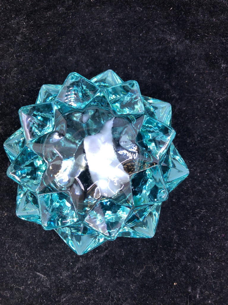 TEAL DIAMOND PATTERN TEALIGHT HOLDER.