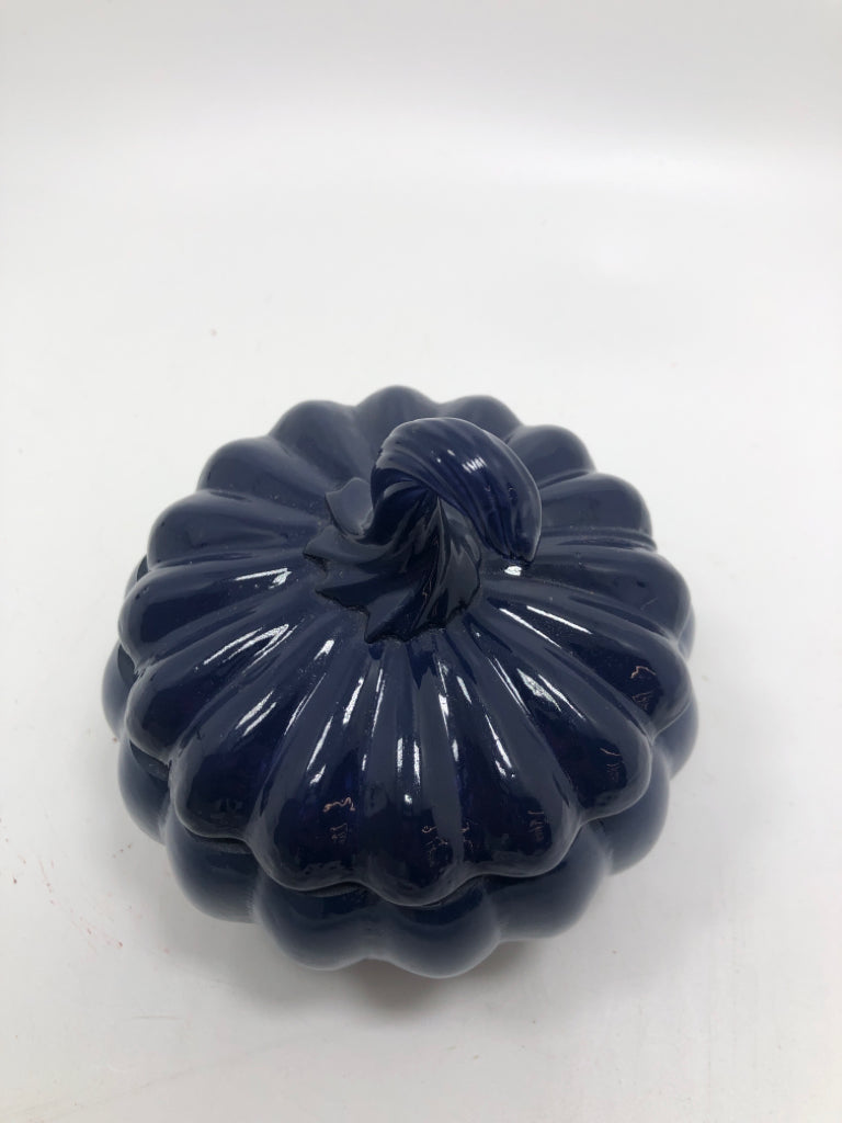 BLUE PUMPKIN CANDLE.