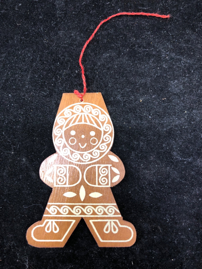 WOOD BOY ESKIMO ORNAMENT.