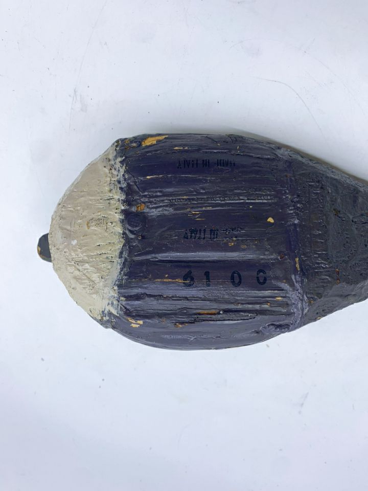 DARK GREY RUSTIC DUCK.