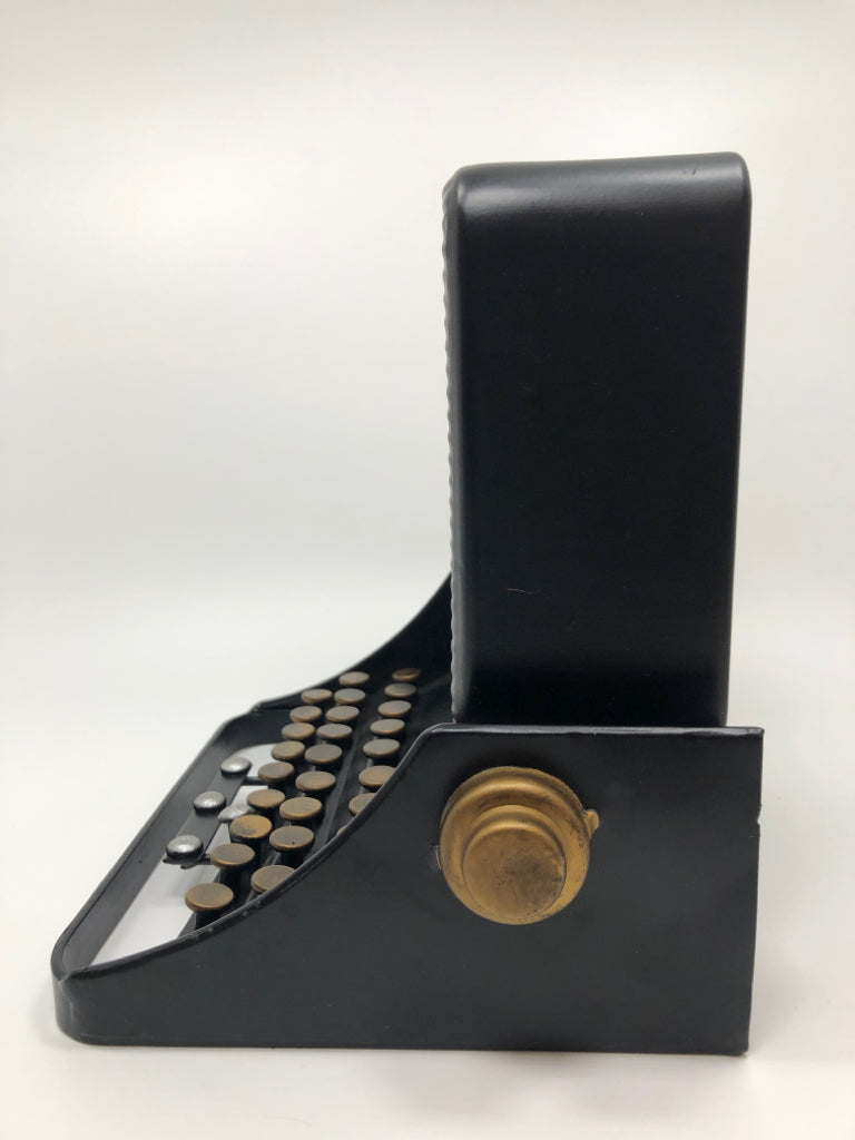 TYPEWRITER STYLE DESK CLOCK.