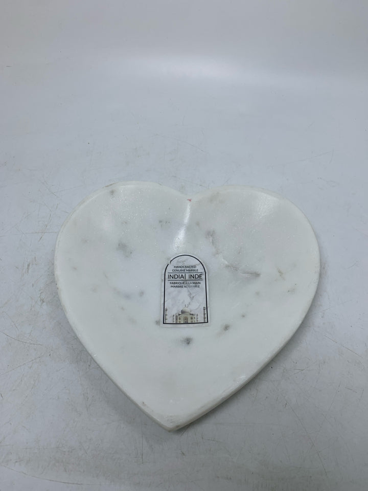 WHITE HEAVY STONE HEART SHAPE CATCH ALL.