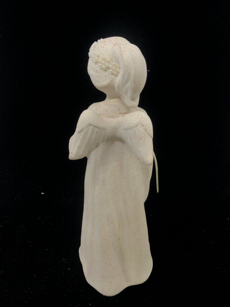 CREAM CERAMIC ANGEL/W LIGHT UP FLOWERS.