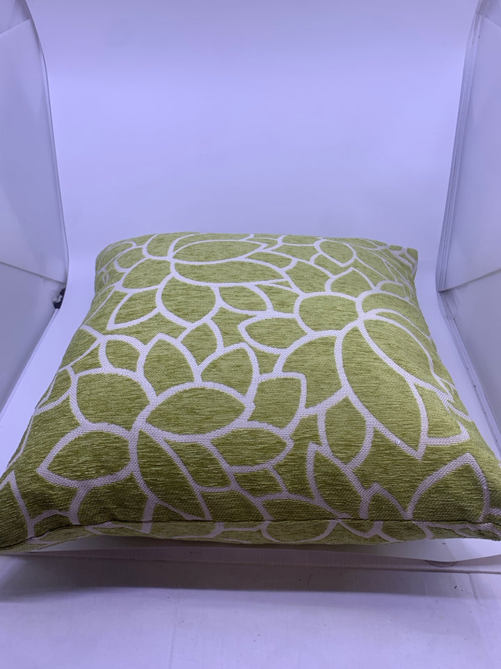 GREEN AND FLORAL PATTERN SQUARE PILLOW.