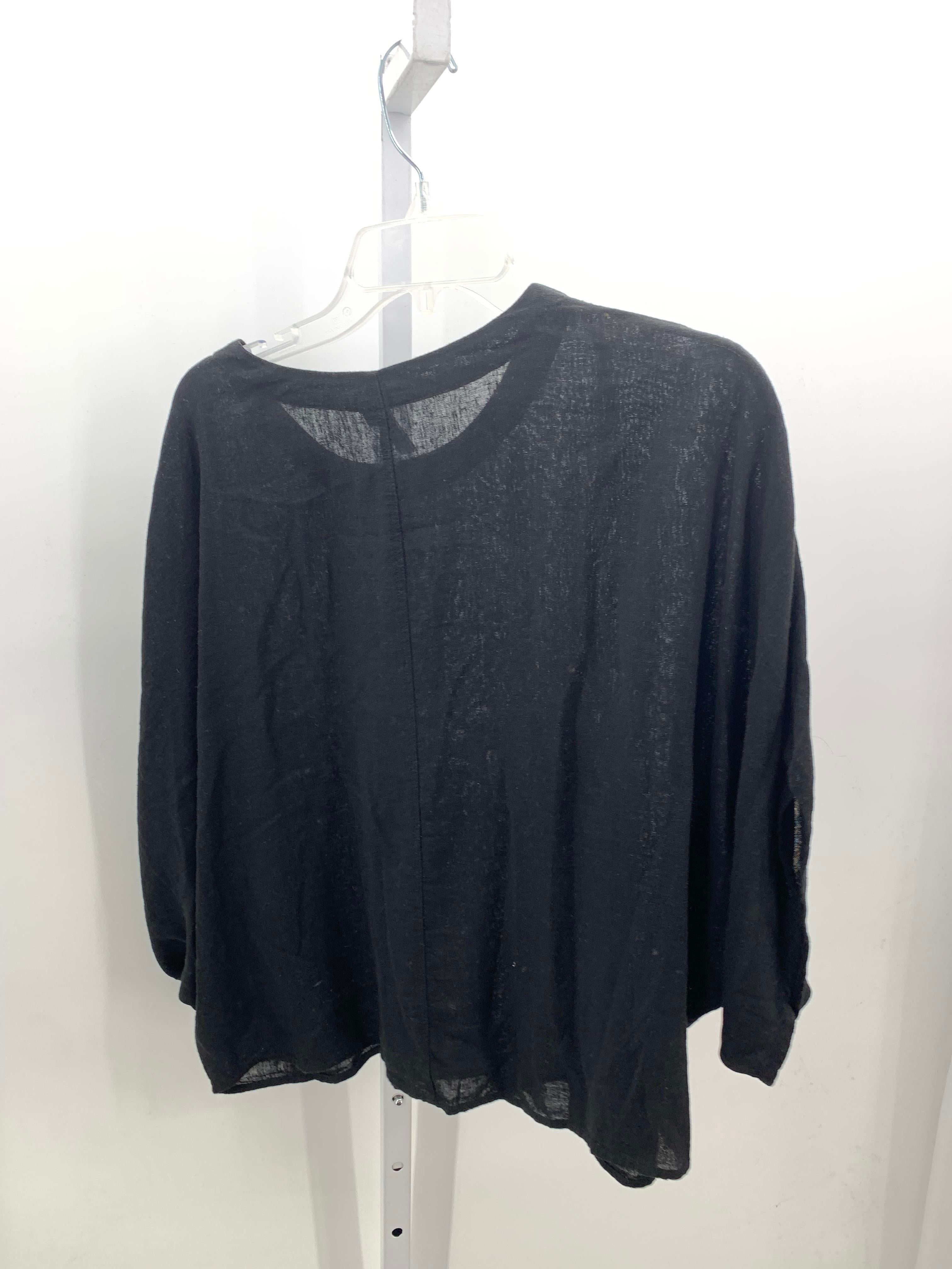 Size Small Misses Short Sleeve Shirt