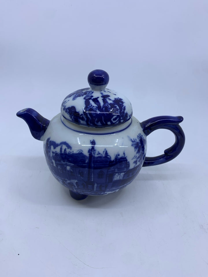 BLUE/WHITE TEA POT W/ TOWN SCENE.