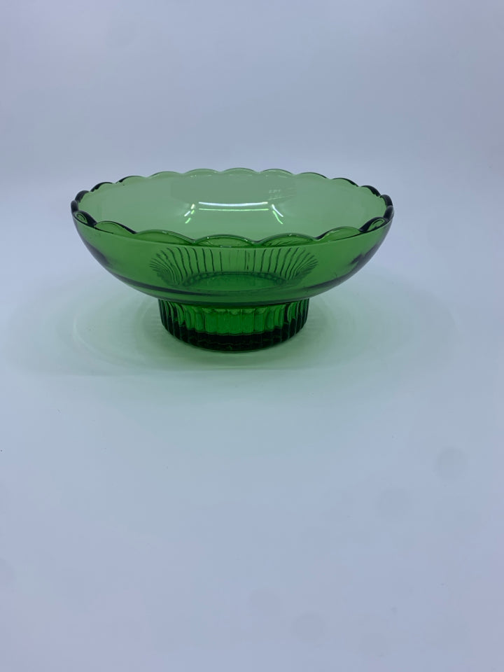 VTG GREEN FOOTED RIBBED BOTTOM PLANTER 3" X 6.
