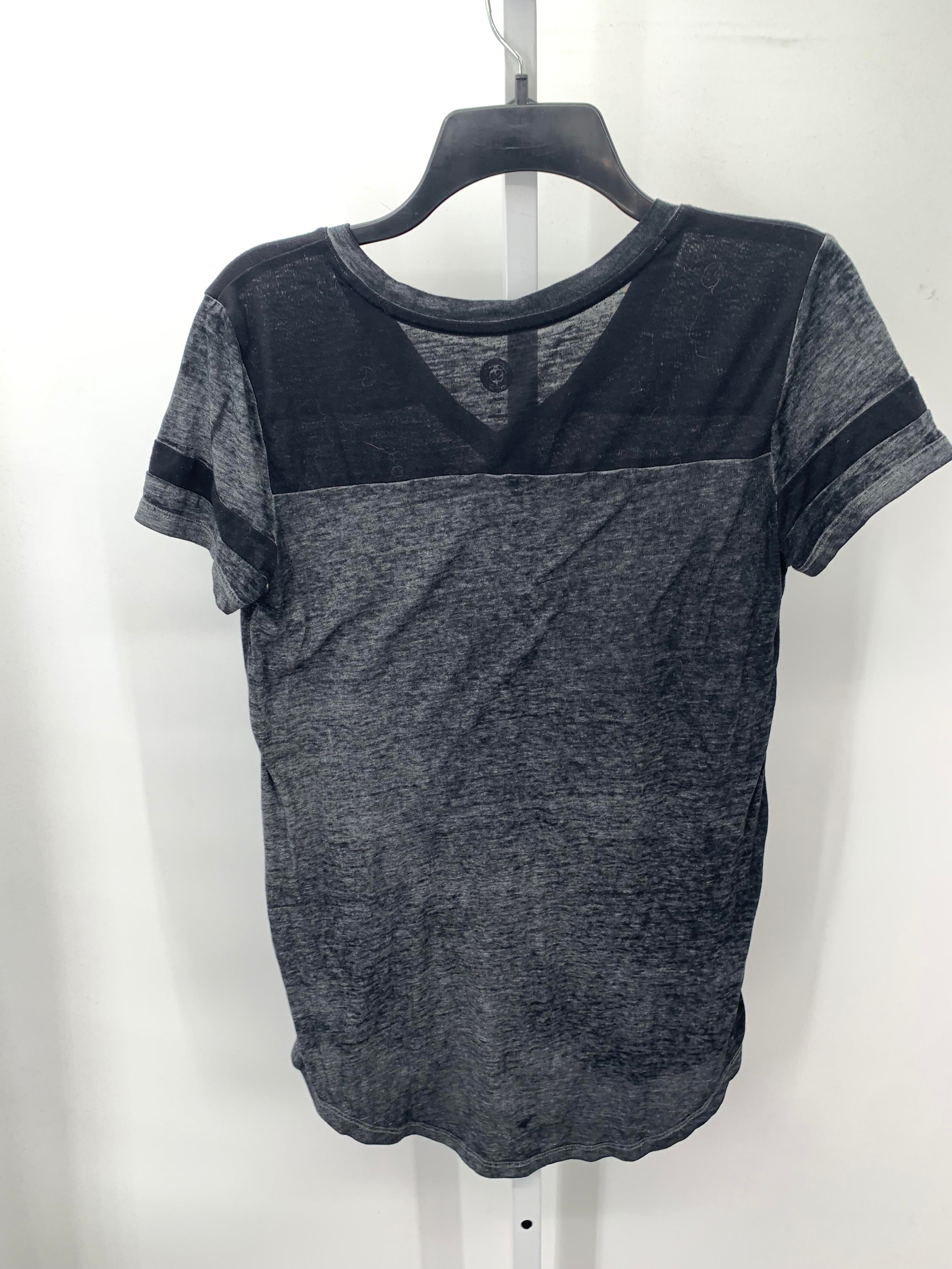 SO Size Medium Juniors Short Sleeve Shirt