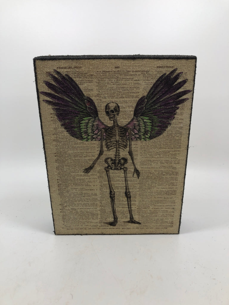 MYSTIC MOON SKELETON CANVAS.