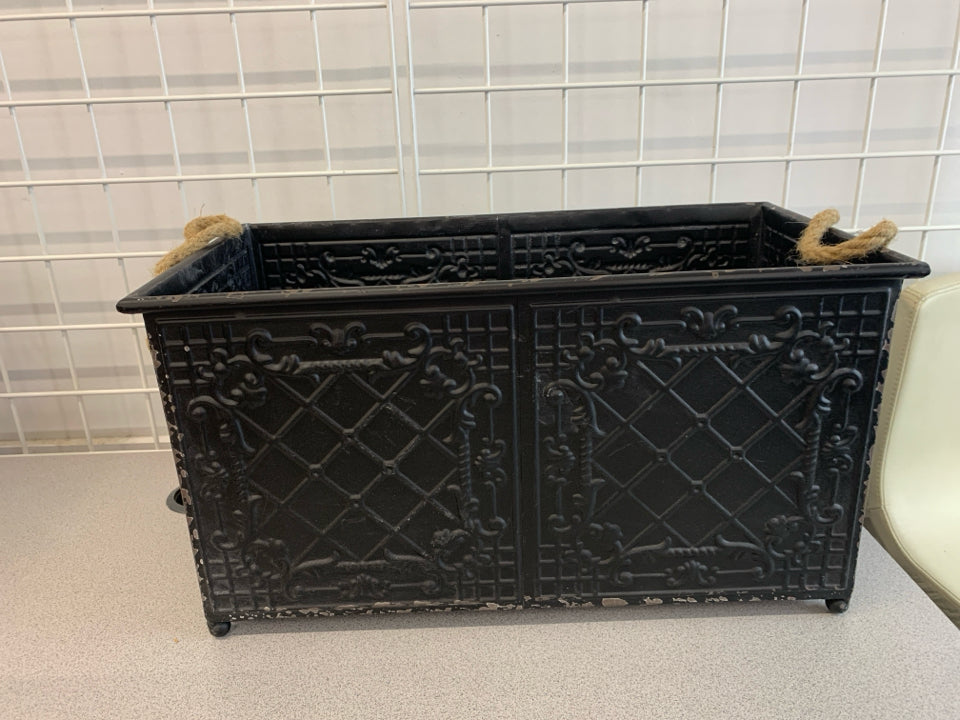 BLACK METAL STORAGE BOX W/TWINE HANDLES.