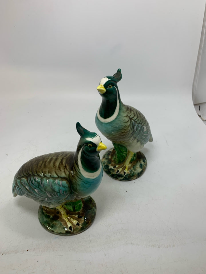 2 COLORFUL STANDING QUAILS.