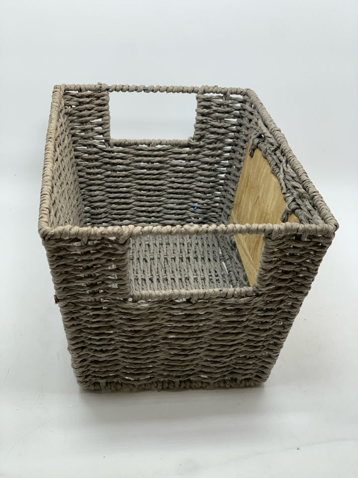 GREY WOVEN JOY BASKET.
