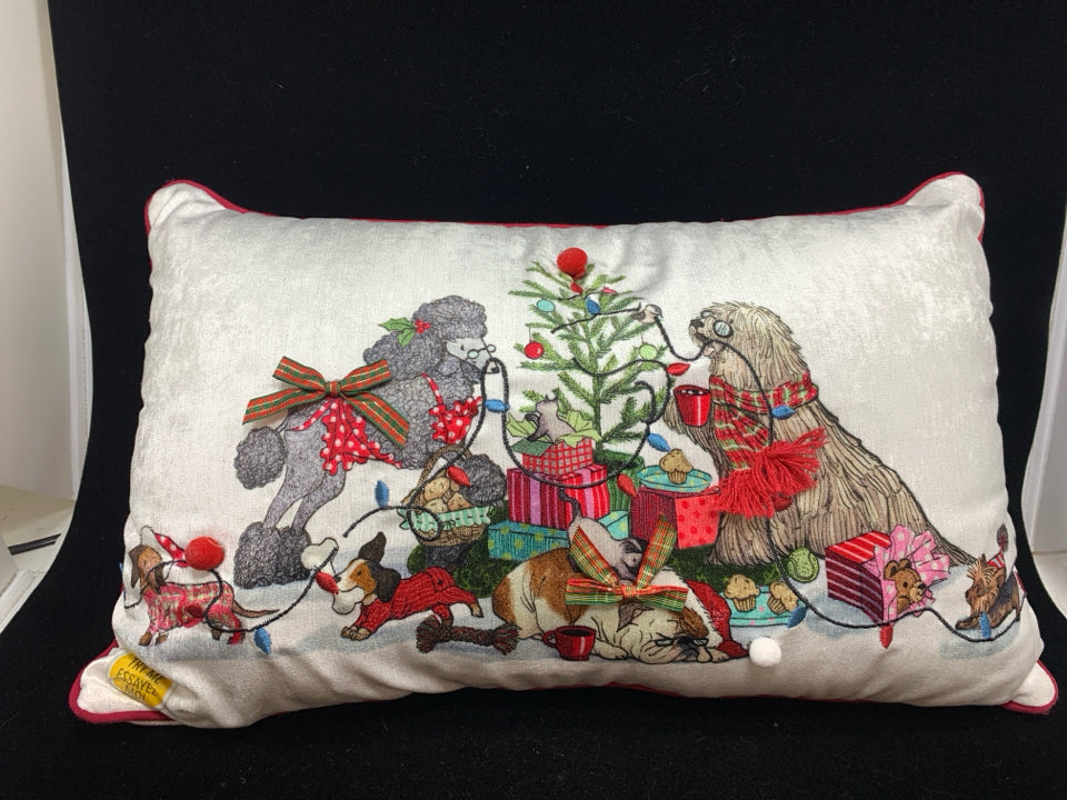 NOISE MAKING CHRISTMAS PILLOW.