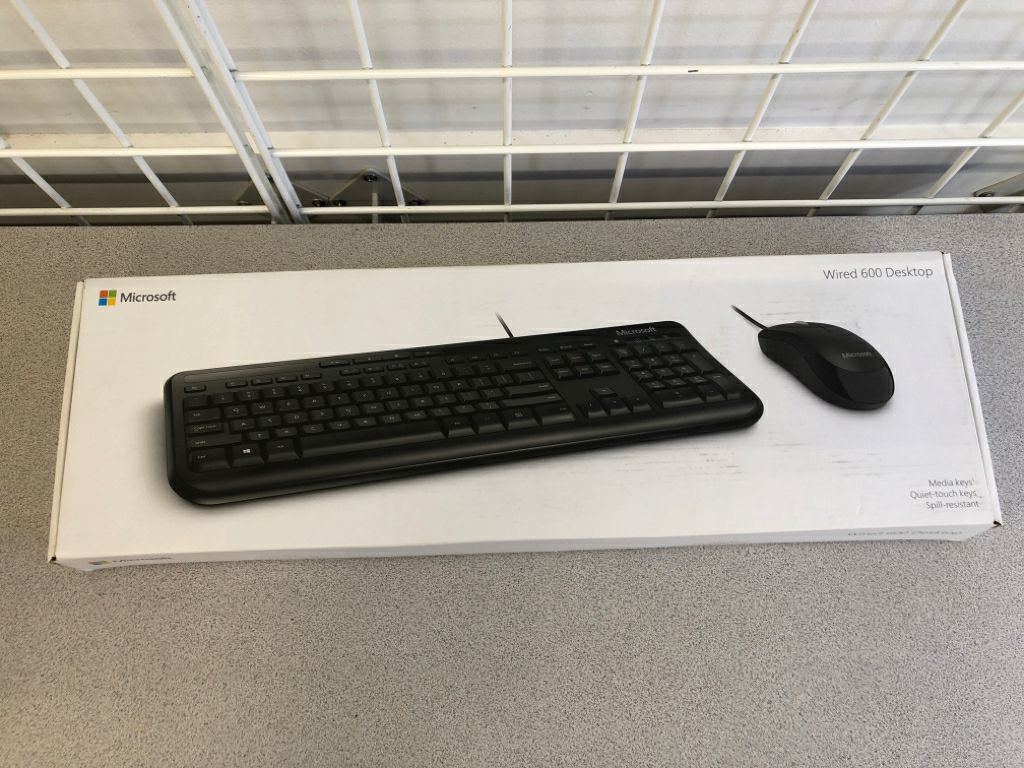 NIB MICROSOFT WIRED 600 KEYBOARD & MOUSE.