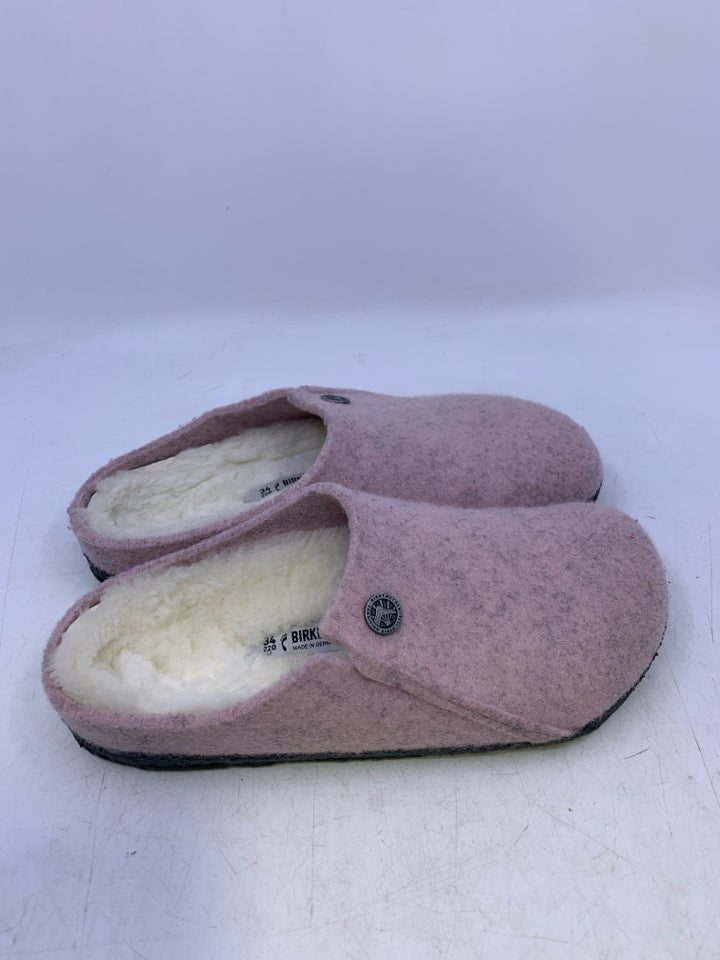 Birkenstock Size 3 Clogs