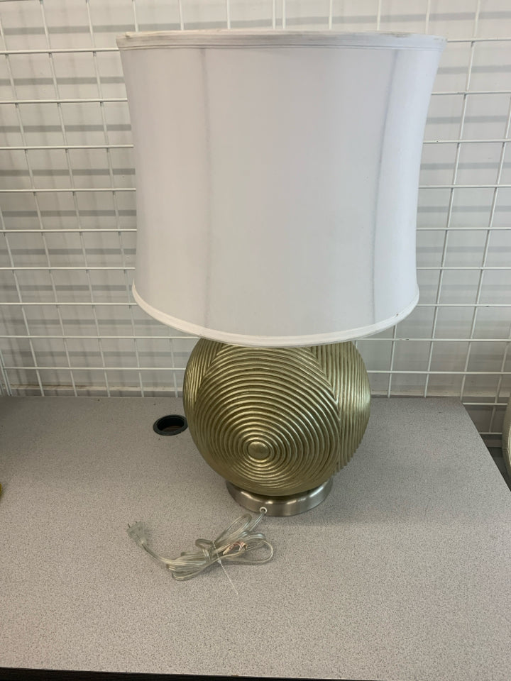BULLSEYE ORB TABLE LAMP.