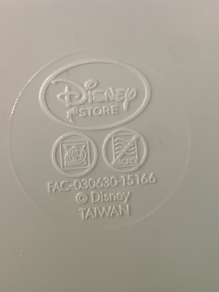 4 MELAMINE TSUM TSUM DISNEY CHARACTERS PLATES.