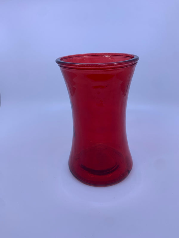 RED CLEAR GLASS VASE.