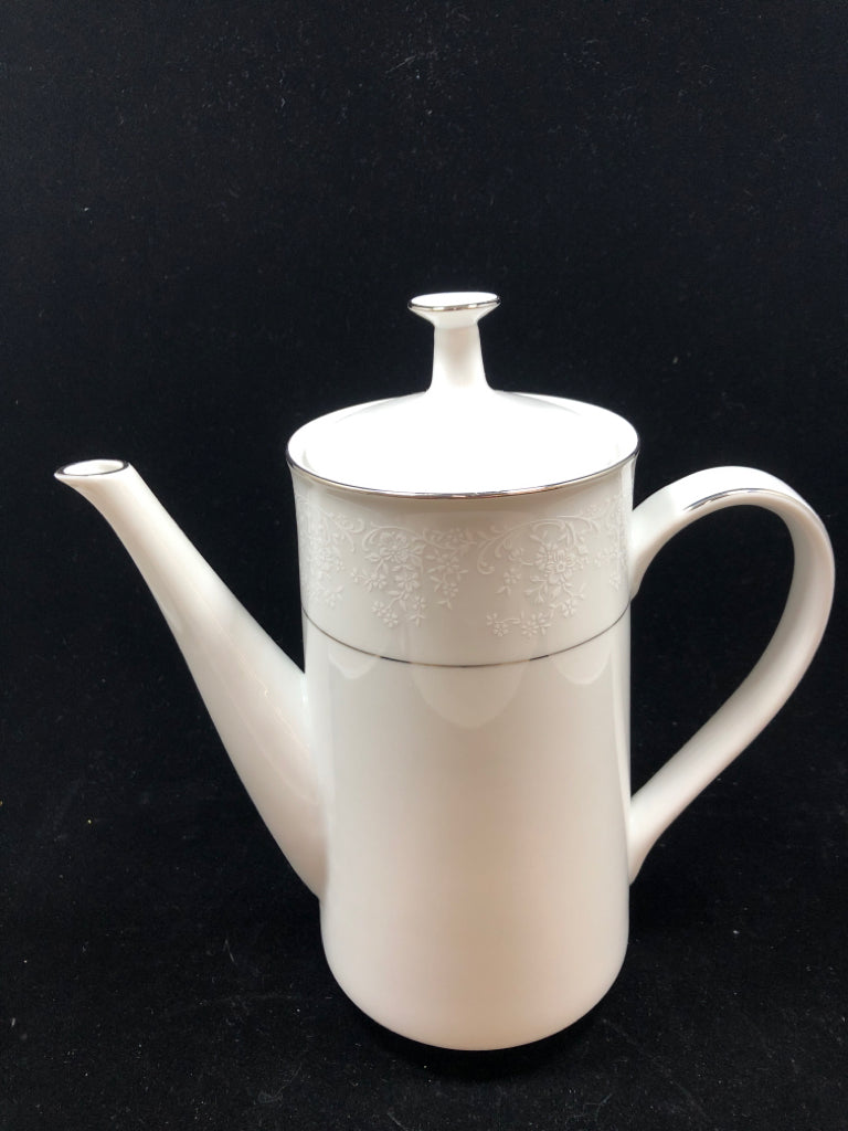 VTG LACE PATTERN COFFEE POT W/LID.